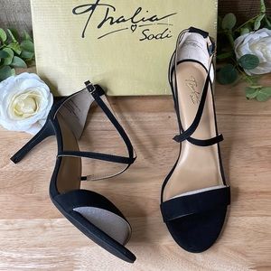 Thalia Sodi Black Darria Strappy Sandals 10M